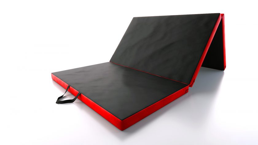 materac rehabilitacyjny składany czarno - czerwony